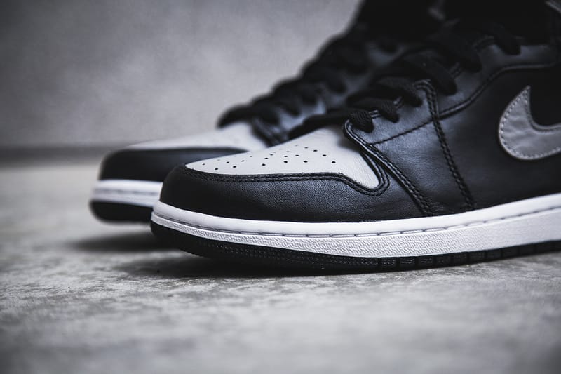 Air Jordan 1 Retro High OG - Black/Soft Grey Air Jordan 1 Retro High OG - Black/Soft Grey