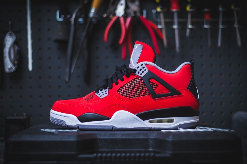 jordan 4 toro bravo on feet