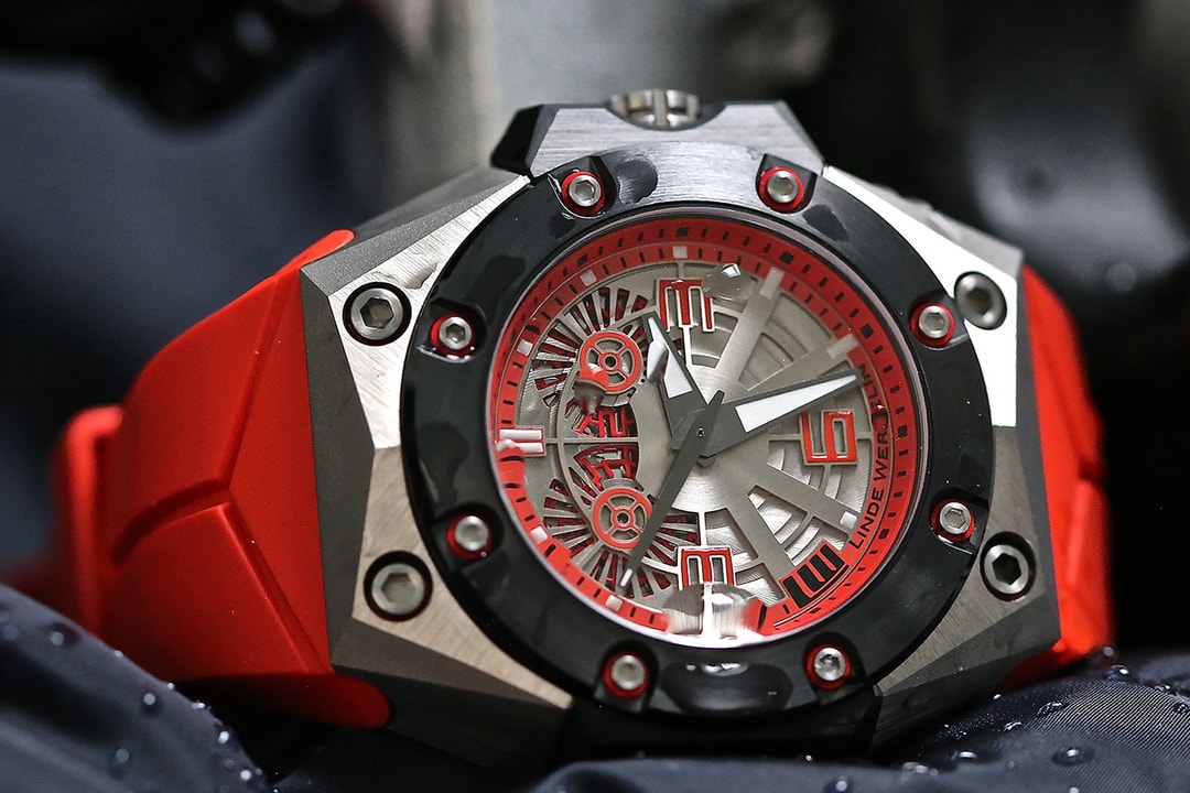 Linde Werdelin Oktopus II Double Date Титановый Красный