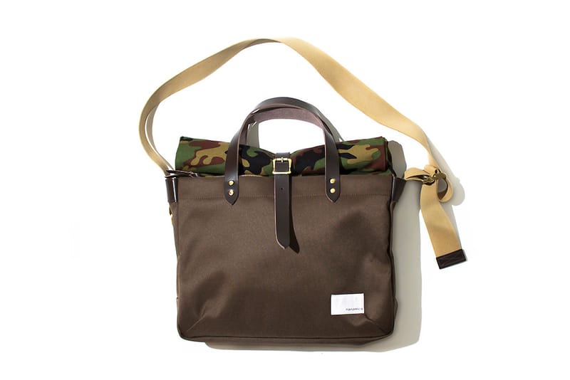 Nanamica briefcase outlet