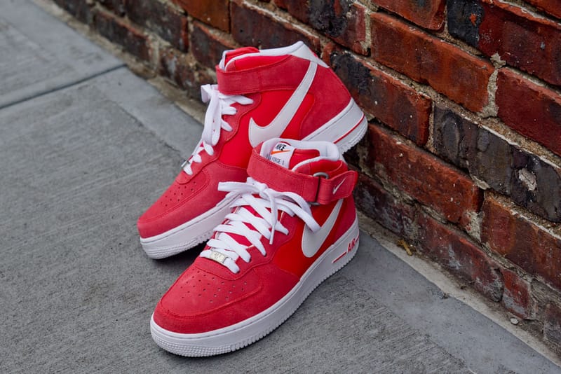 Nike air force 2024 1 mid red suede