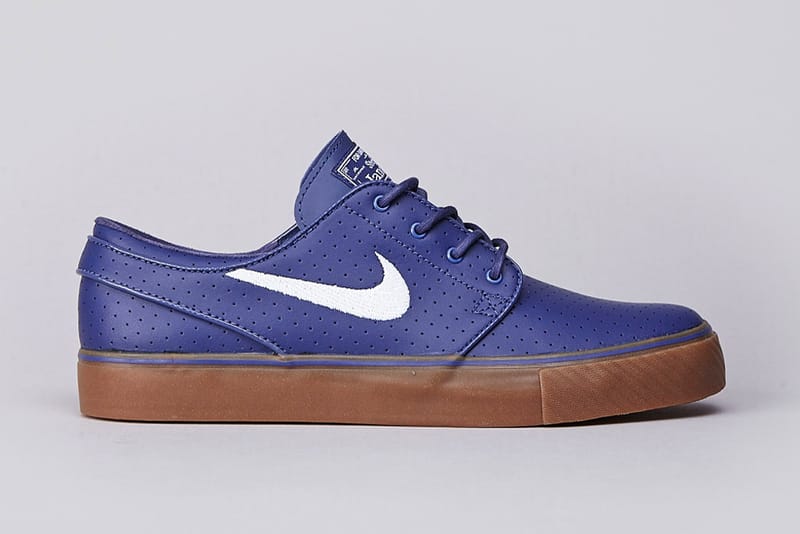 Nike janoski hot sale blue