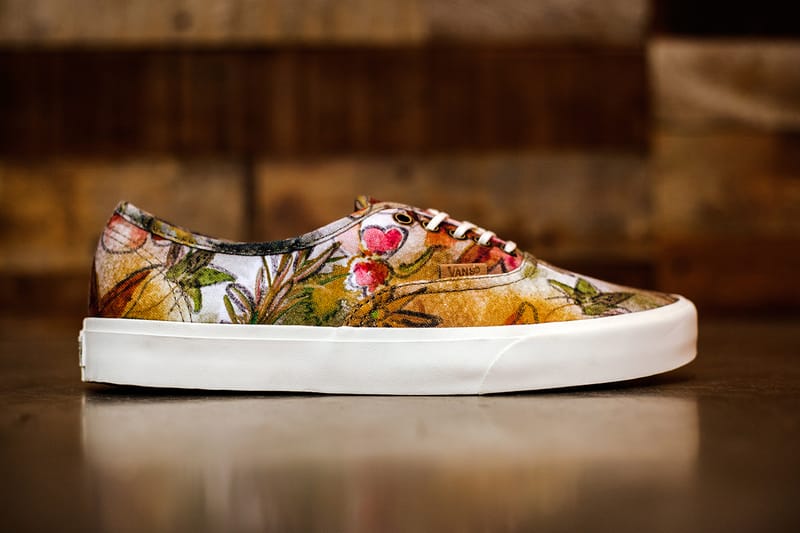 Vans authentic deals california floral