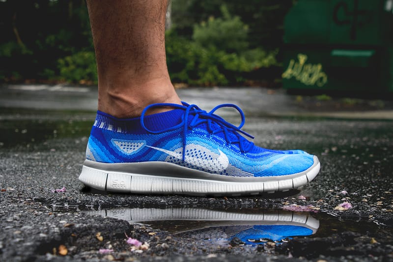 Blue hotsell nike frees