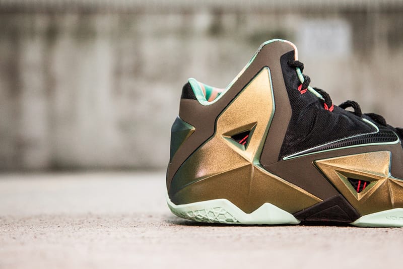 Nike James Lebron 11 on sale Gouden