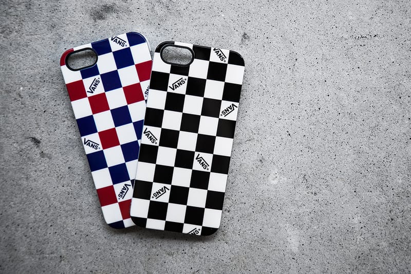 Checkered vans hot sale phone case