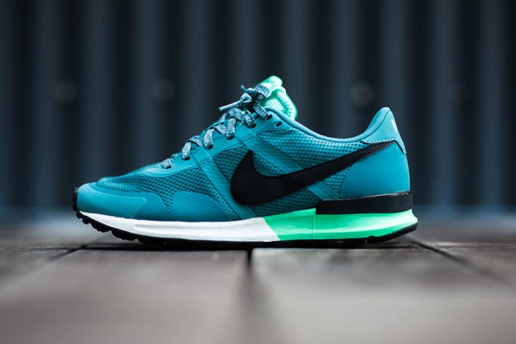 Nike 27 blue hot sale and green