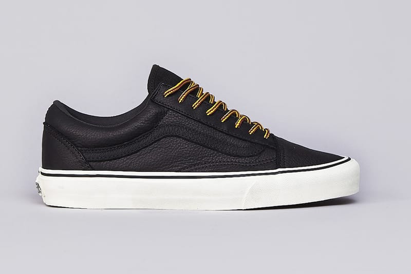 Black leather cheap vans white sole