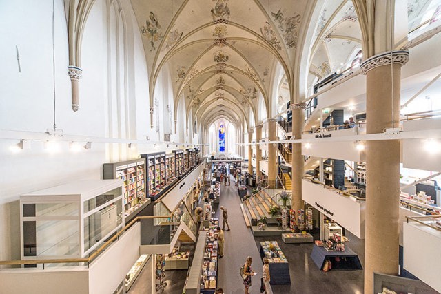 Доминиканская церковь XV века переоборудована в великолепный книжный магазин