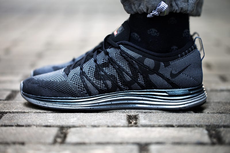 Flyknit on sale lunar 1