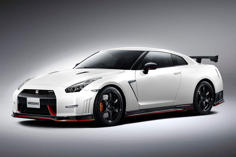 The 2015 Nissan GT-R Nismo Is Unveiled and Takes a Lap of the