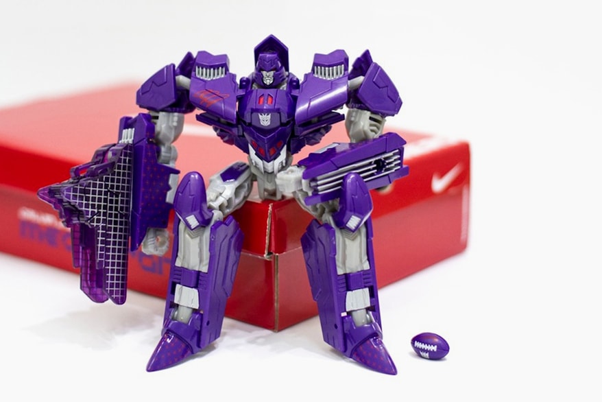 Фигурка Мегатрон Nike x Hasbro