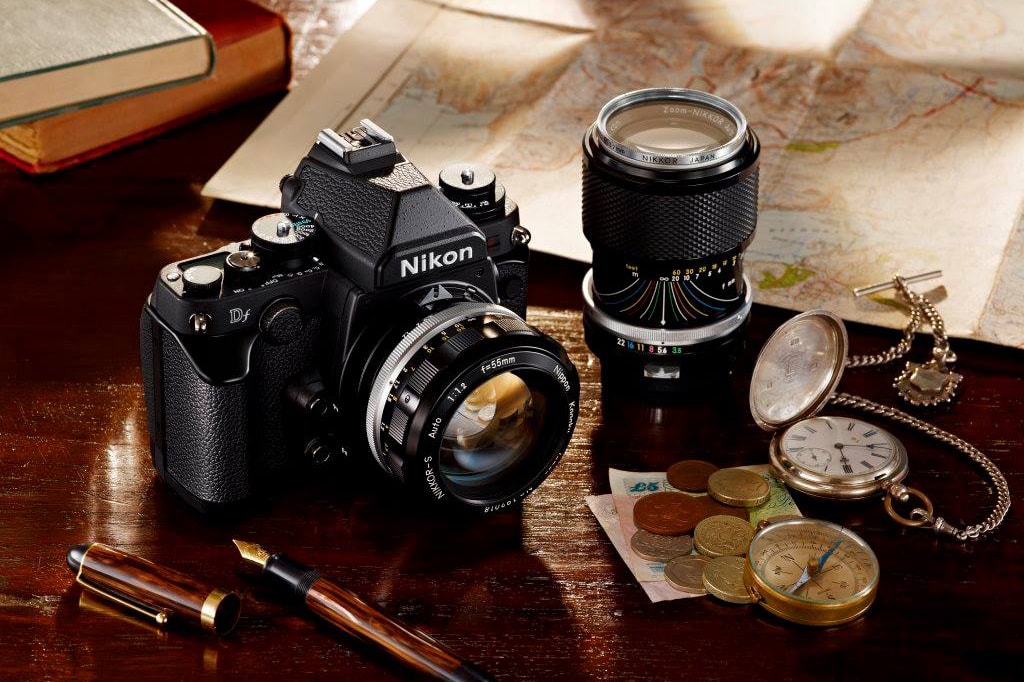 Компактная полнокадровая камера Nikon Df