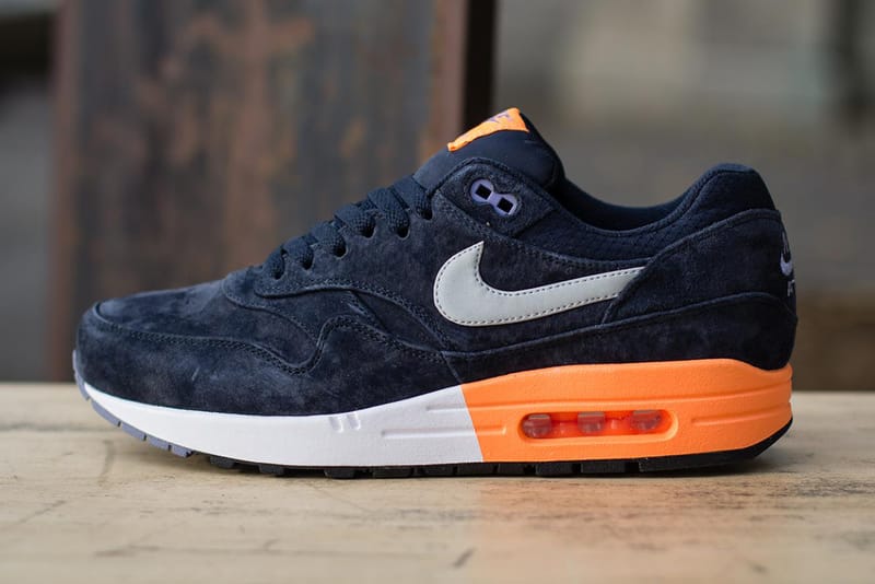 Nike air max 1 black outlet orange