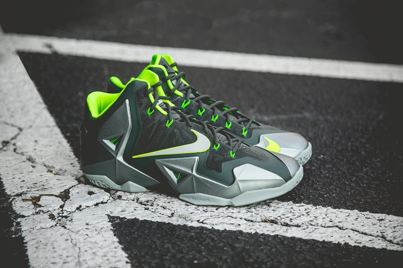 Nike lebron sales 11 dunkman