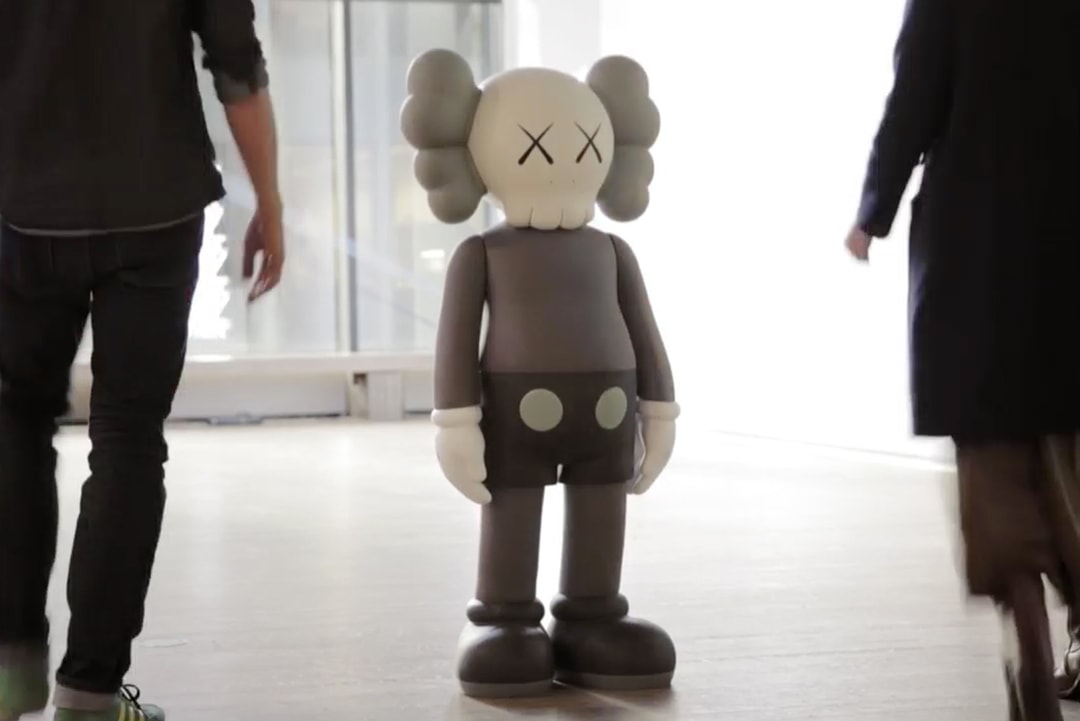 Выставка «Это не игрушка», организованная Design Exchange, куратором которой является Фаррелл Уильямс.