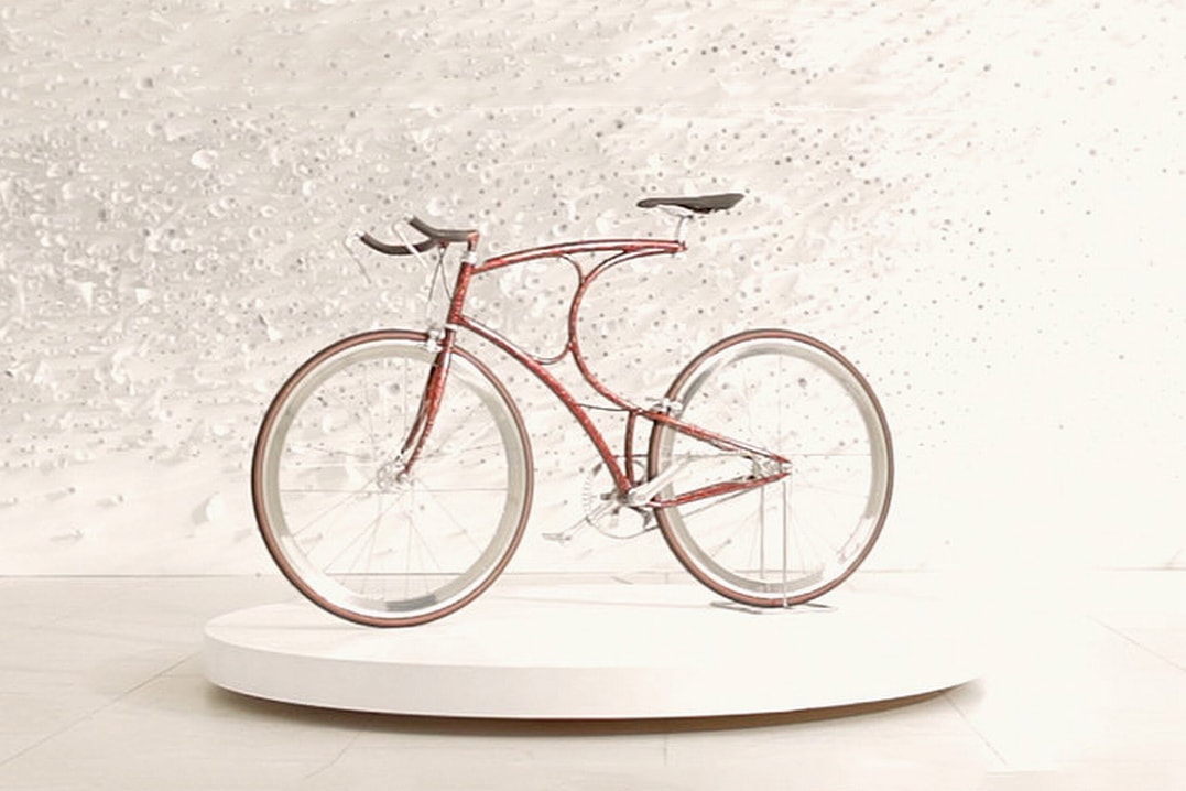 Велосипедный проект Vanhulsteijn x Sotheby’s Urushi