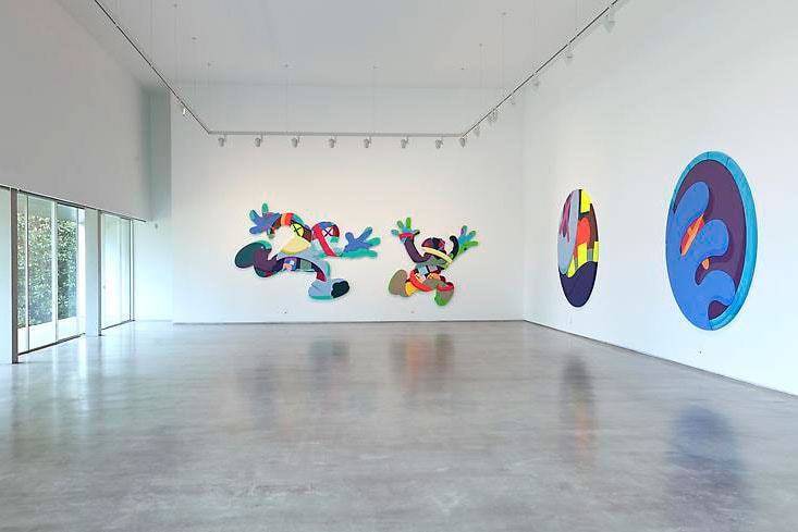 KAWS «Сыграй свою роль» @ Galeria Javier Lopez