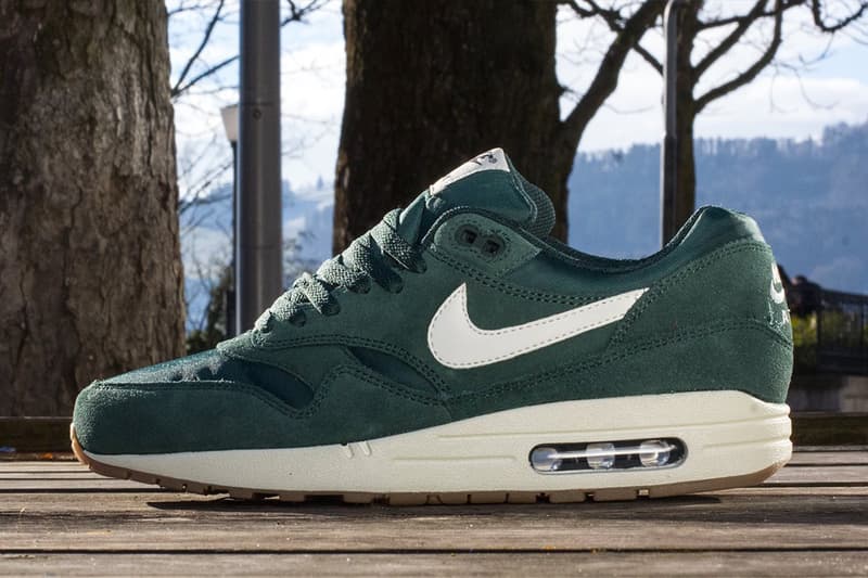 air max 1 essential