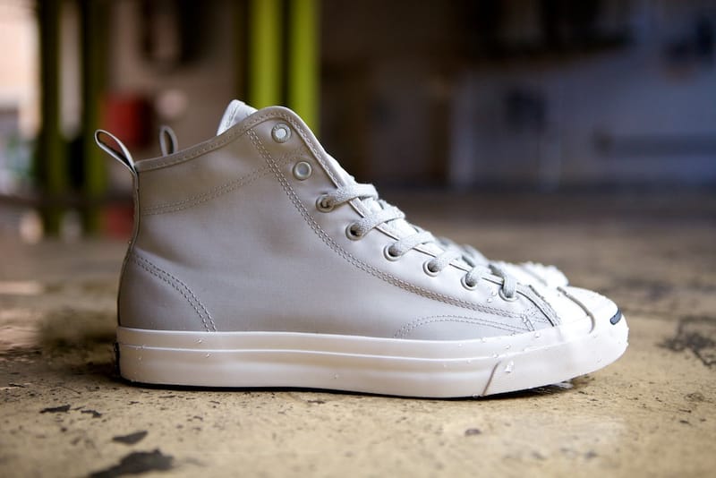 Converse vulcanised outlet