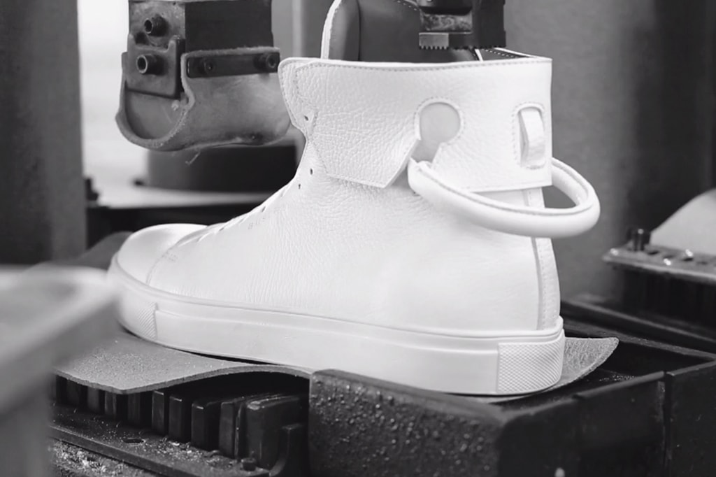 Nike Roshe Run Slip On GPX Black/White | HYPEBEAST