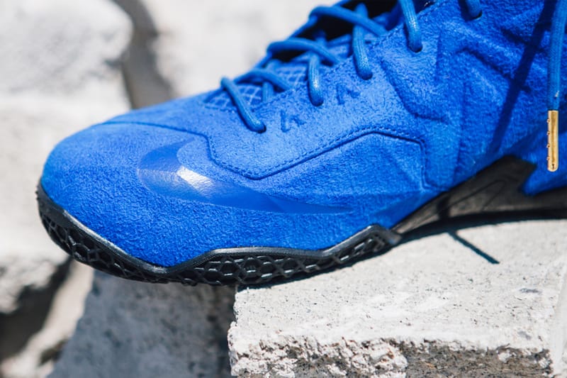 Lebron 11 store ext blue suede