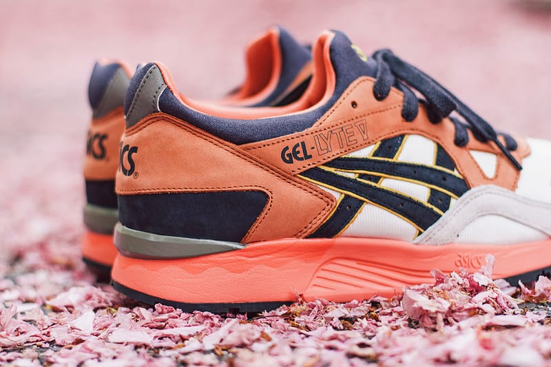 Midnight deals bloom asics