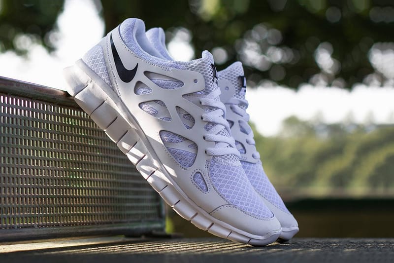 Nike free run 2 on sale silver