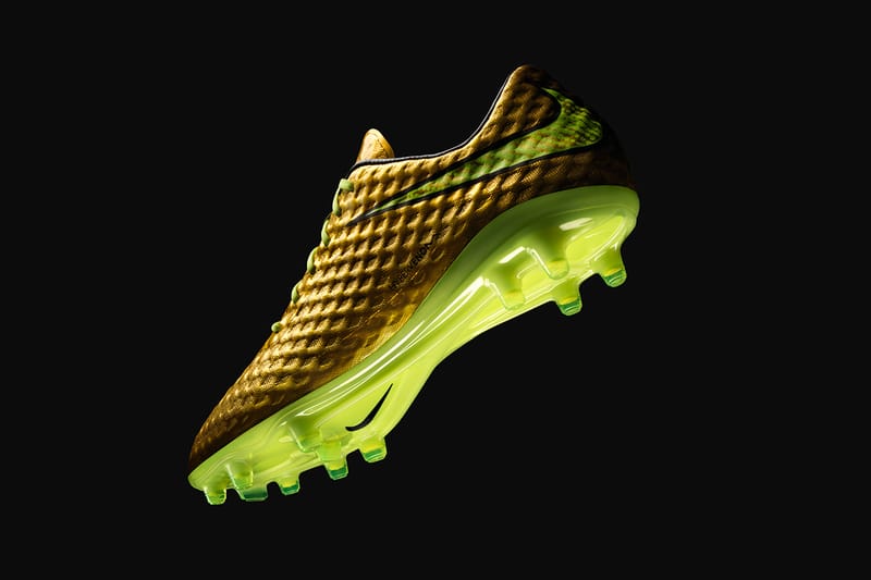 Hypervenom best sale nike gold