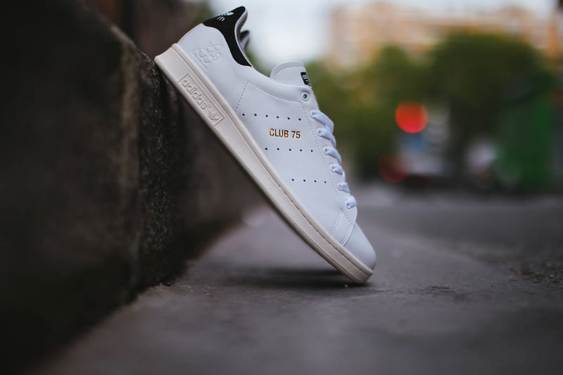 Stan smith clearance gold leaf shoes