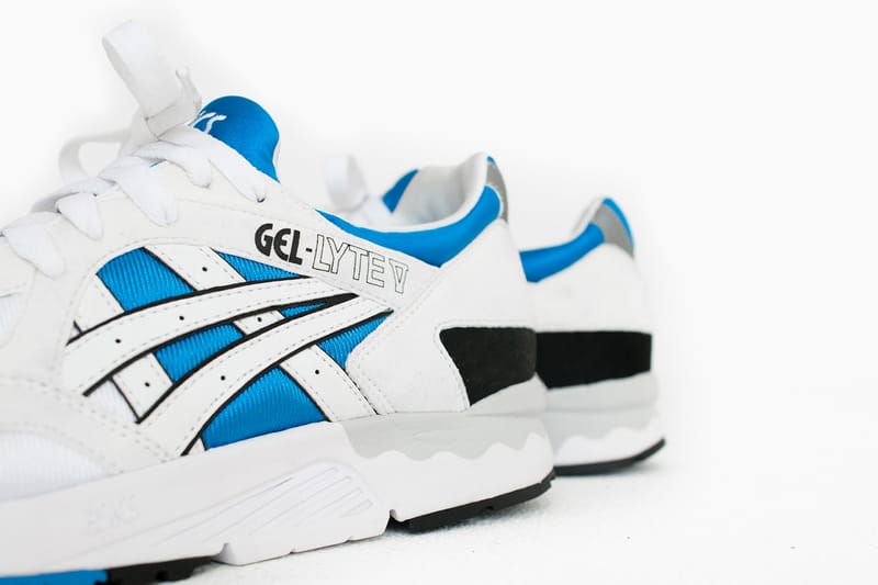 Asics gel lyte v hotsell white sky