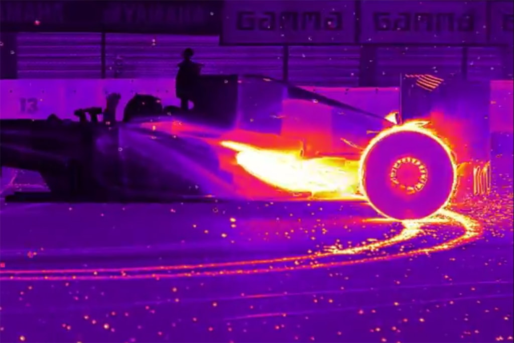 Вот как гоночный автомобиль Формулы-1 выглядит под тепловизионным зрением