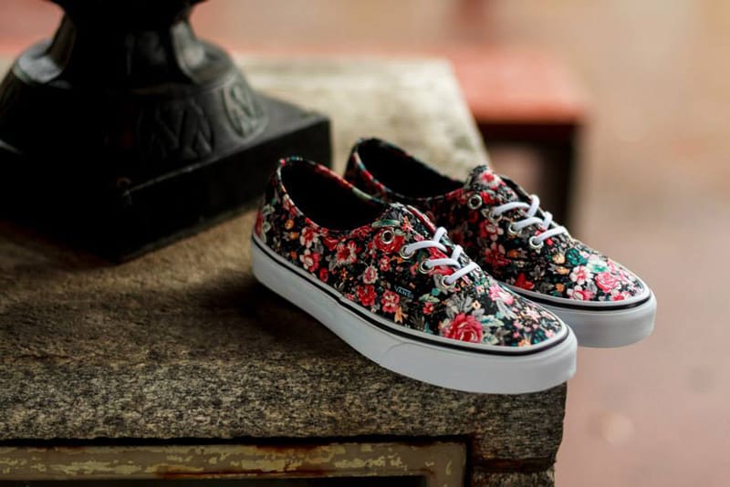 Vans black shop floral shoes