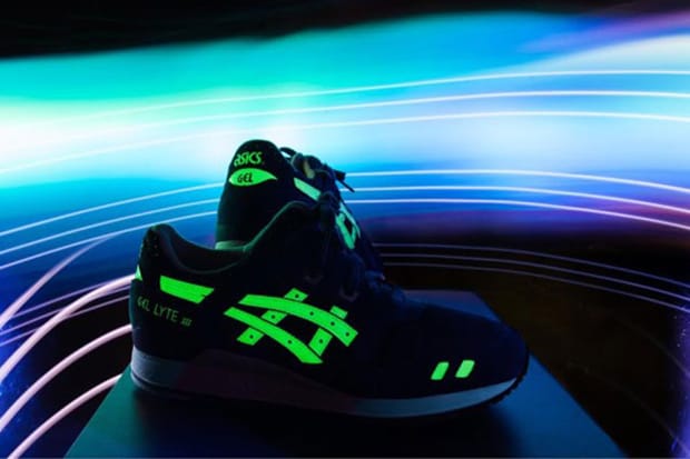 Asics glow in store the dark