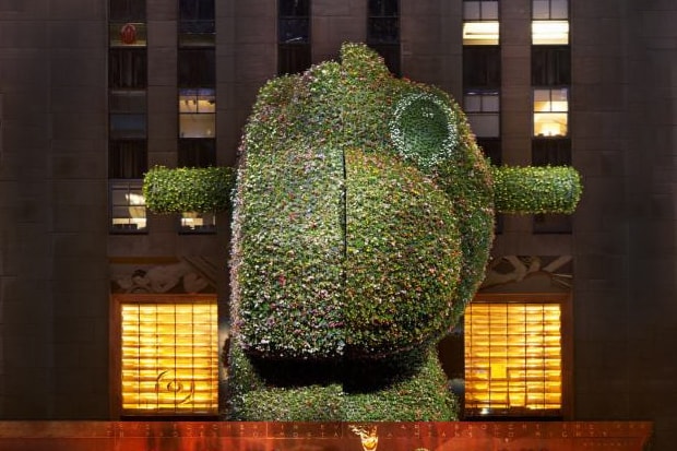 Скульптура Джеффа Кунса «Сплит-рокер» расширила свою экспозицию
