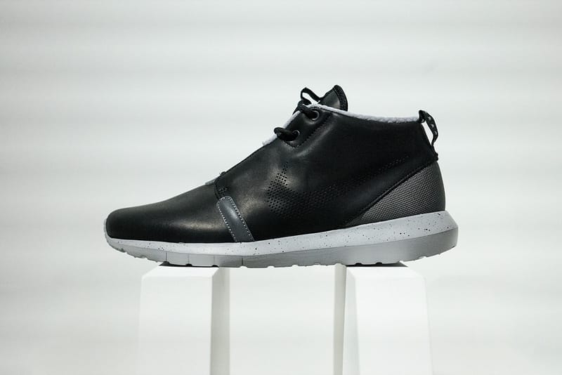 Roshe run sneaker clearance boot black