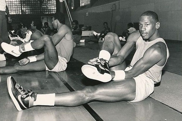michael jordan wearing jordan 1 banned