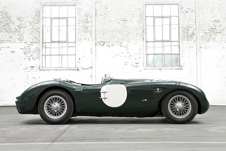 Jaguar дает клиентам возможность управлять одними из своих самых невероятных автомобилей