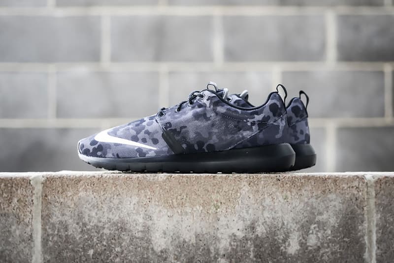 nike camouflage trainers