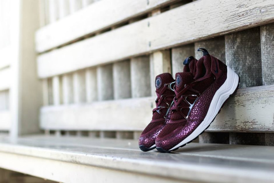nike huarache burgundy and black