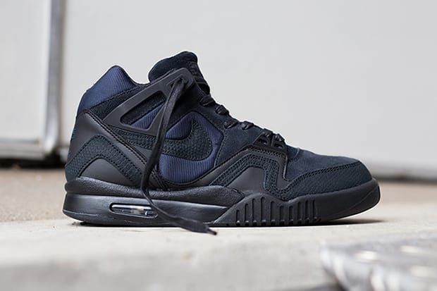 Nike air tech challenge hot sale black