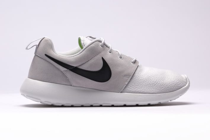 Nike best sale suede roshe