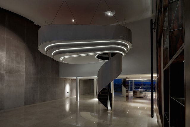 Винтовая лестница-капсула от Foster Lomas Architects