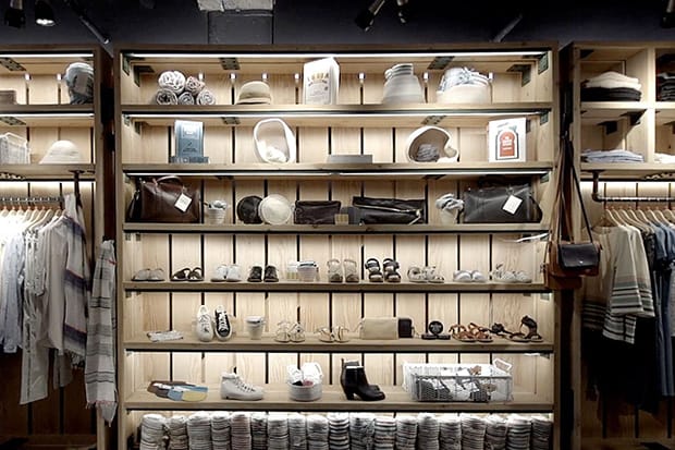 stores that have air jordan 1