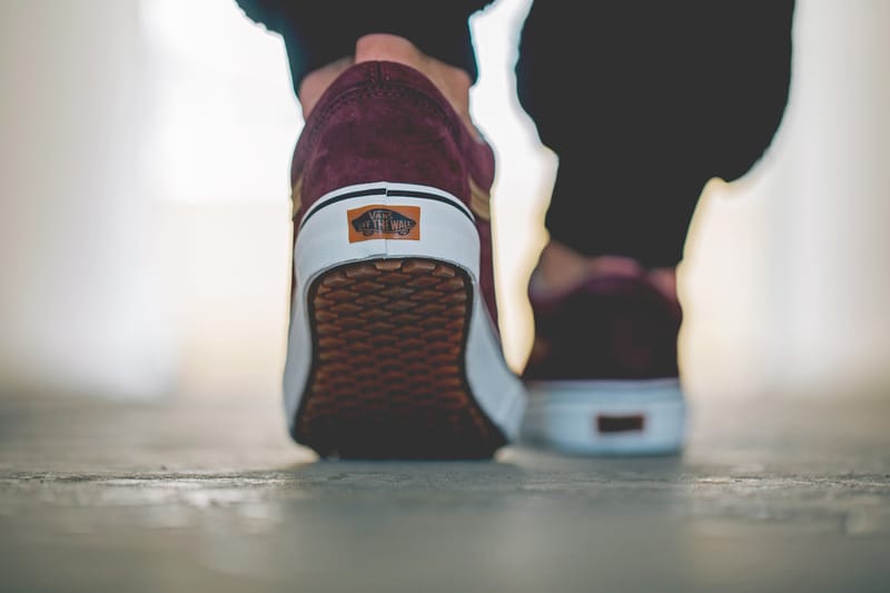 Maroon vans old skool hotsell on feet