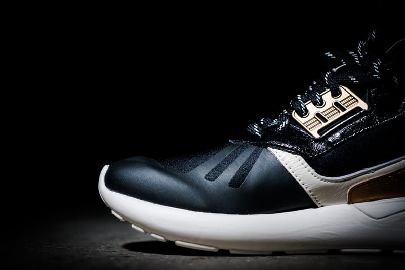 Adidas tubular hotsell runner new years