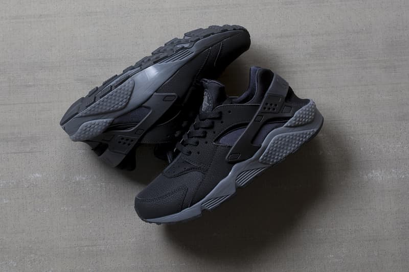 nike air trainer huarache black grey