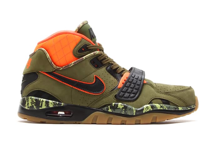 nike air trainer sneakerboot camo