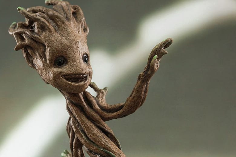 ホットトイズ MARVEL LITTLE GROOT フィギュア Little Groot Quarter Scale Figure by Hot Toys | Sideshow
