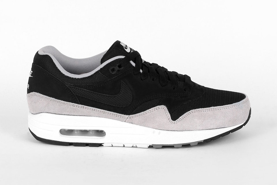 Nike Air Max 1 Essential Black/Flat Silver | Hypebeast